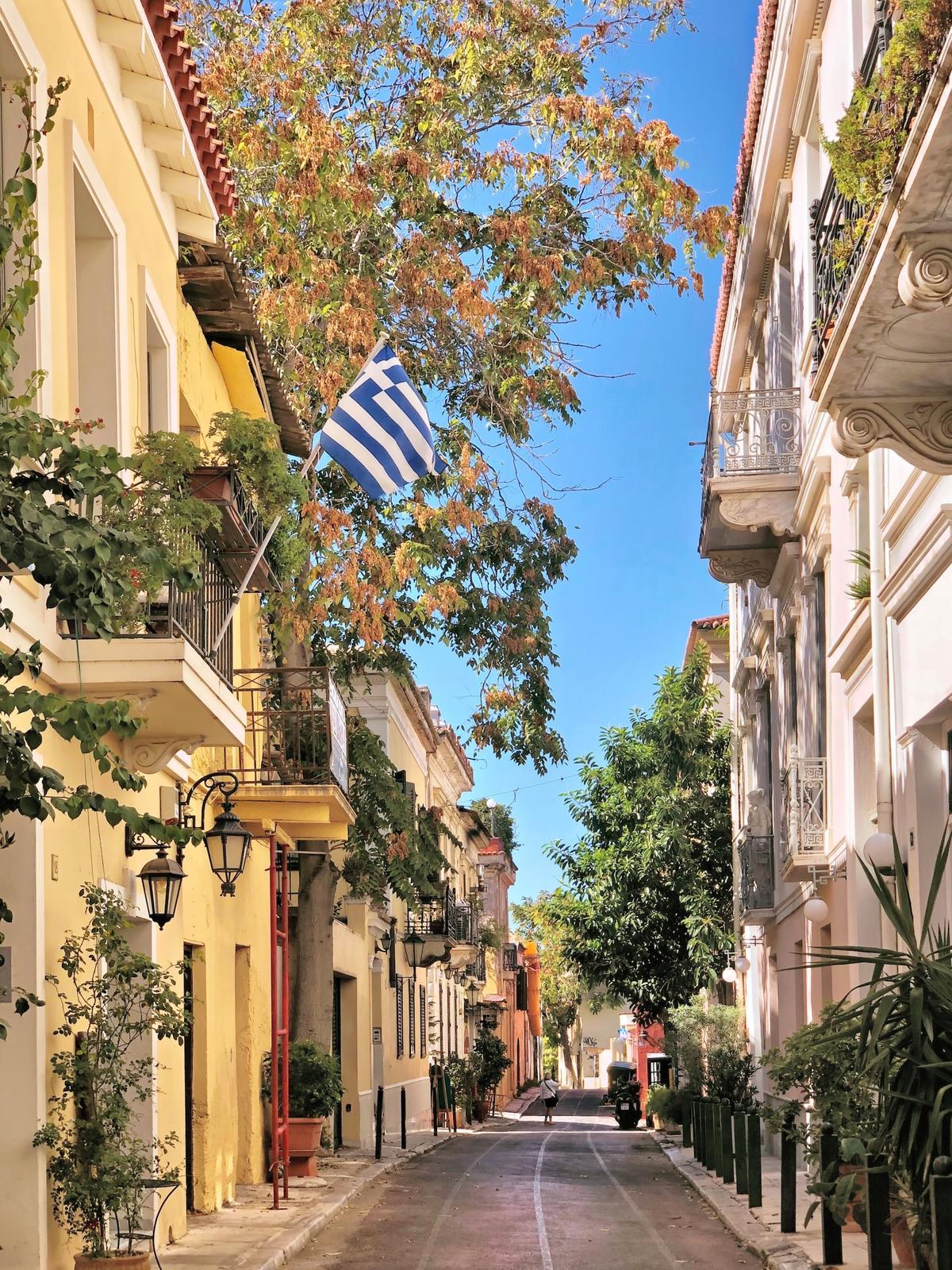 Athens Street A green street in Athens